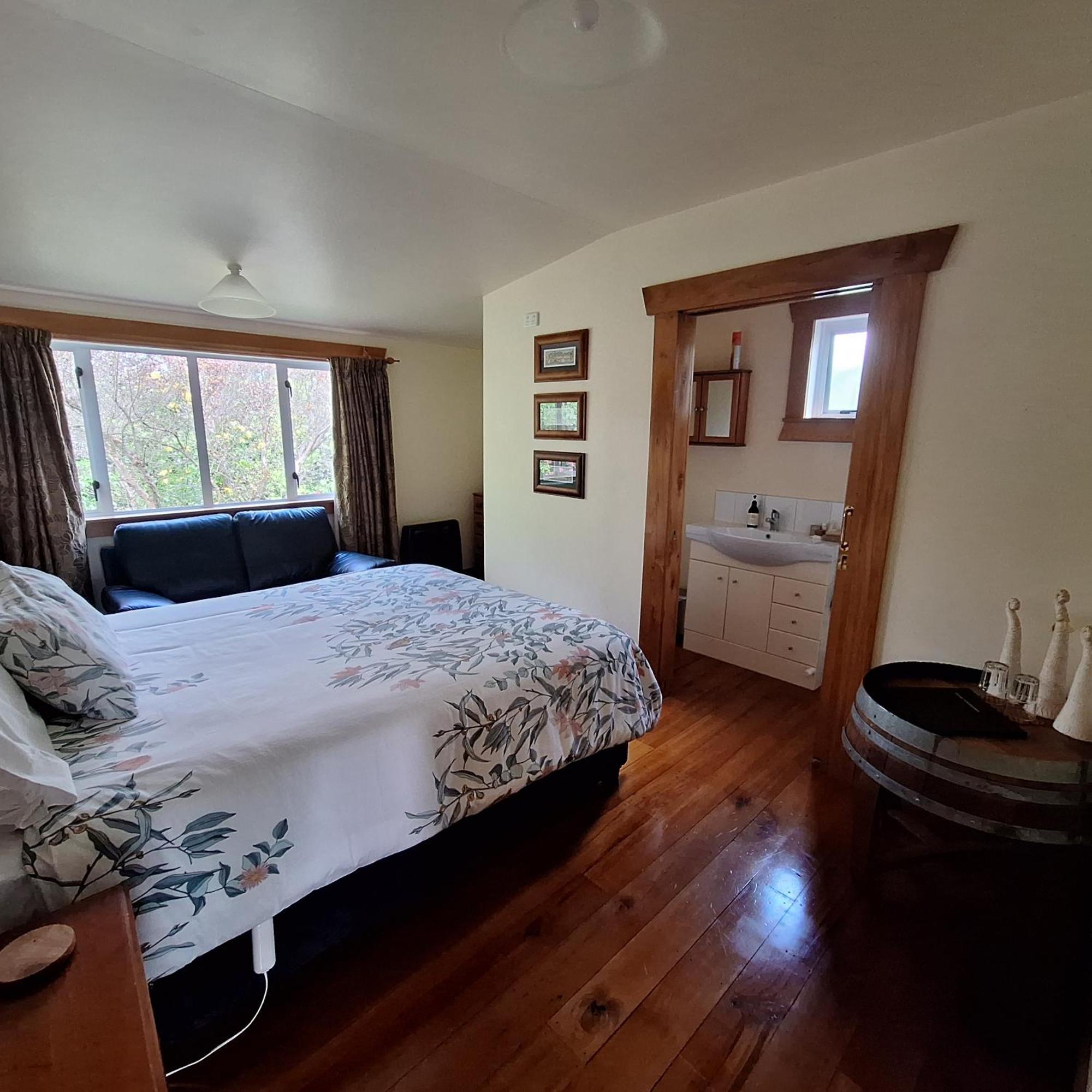 Olde Mill House B&B & Bike2Wine Cycle Hire Renwick Εξωτερικό φωτογραφία
