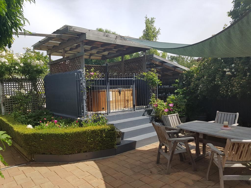 Olde Mill House B&B & Bike2Wine Cycle Hire Renwick Εξωτερικό φωτογραφία